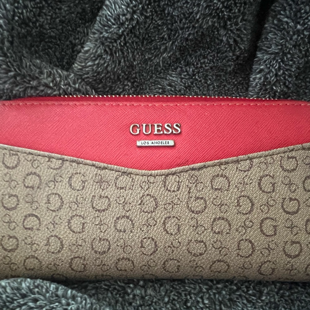 Guess Wallet